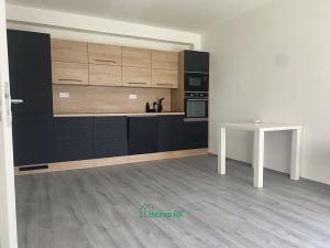 Pronájem bytu 2+kk, Beroun, Na Dražkách, 41 m2
