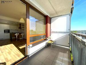 Pronájem bytu 2+kk, Praha - Dolní Měcholupy, Kryšpínova, 54 m2
