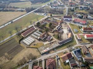 Prodej výrobních prostor, Branišovice, 2418 m2