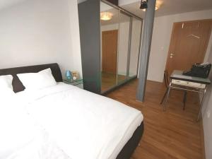 Pronájem bytu 3+kk, Praha - Vršovice, Slovinská, 65 m2