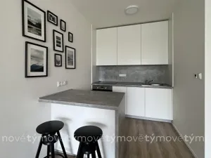 Pronájem bytu 2+kk, Pardubice, Husova, 51 m2