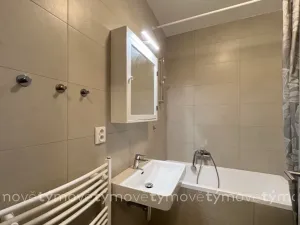 Pronájem bytu 2+kk, Pardubice, Husova, 51 m2