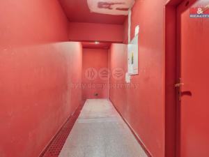 Prodej obchodního prostoru, Praha - Troja, Olštýnská, 450 m2