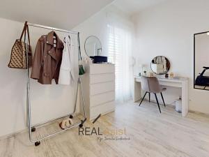 Prodej rodinného domu, Holasice, Čtvrtě, 139 m2