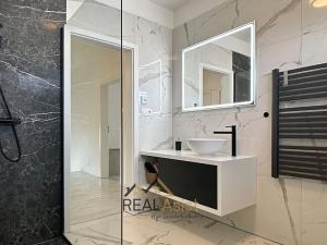 Prodej rodinného domu, Holasice, Čtvrtě, 139 m2