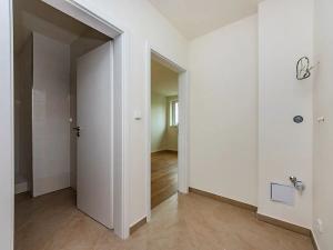 Prodej bytu 2+kk, Praha - Libeň, Vacínova, 62 m2