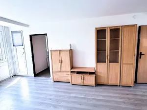 Pronájem bytu 2+1, Holubice, Na Vsi, 60 m2
