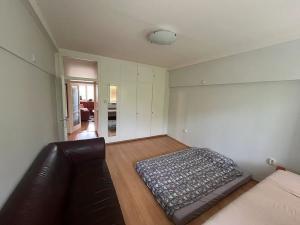 Pronájem bytu 2+1, Praha - Dejvice, Evropská, 62 m2