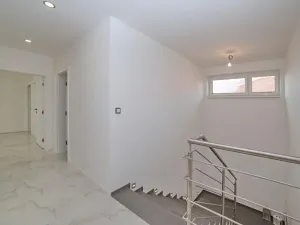 Prodej rodinného domu, Polerady, 235 m2