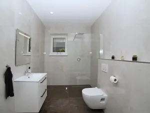 Prodej rodinného domu, Polerady, 235 m2