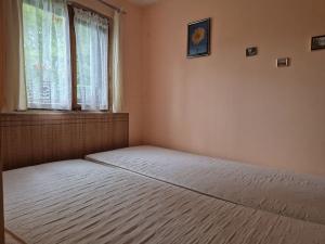 Prodej chaty, Veltrusy, V Cihelnách, 25 m2