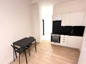 Pronájem bytu 1+kk, Praha - Hloubětín, Poděbradská, 28 m2