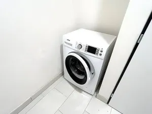 Pronájem bytu 1+kk, Praha - Hloubětín, Poděbradská, 28 m2