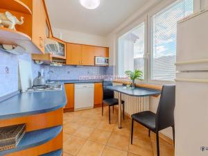 Prodej bytu 3+1, Vsetín, Ohrada, 74 m2