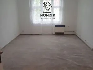 Pronájem bytu 1+kk, Praha - Vysočany, Prouzova, 35 m2