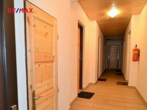 Pronájem bytu 1+kk, Praha - Smíchov, Plzeňská, 29 m2
