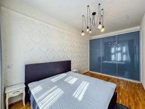 Pronájem bytu 2+kk, Praha - Bubeneč, Korunovační, 53 m2