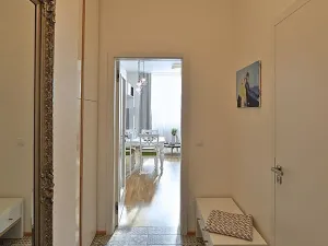 Pronájem bytu 2+kk, Praha - Bubeneč, Korunovační, 53 m2