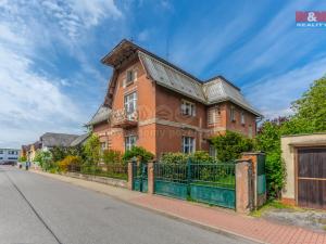 Prodej rodinného domu, Bělá pod Bezdězem, Husova, 240 m2