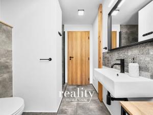 Prodej ubytování, Perná, 205 m2
