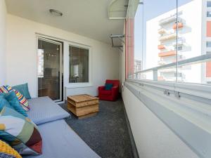 Pronájem bytu 2+kk, Praha - Horní Měcholupy, Mantovská, 66 m2