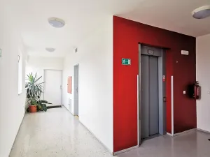 Pronájem bytu 2+kk, Praha - Letňany, Kostomlatská, 63 m2