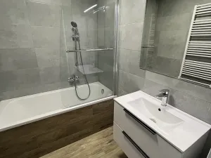 Pronájem bytu 3+kk, Praha - Petrovice, Rezlerova, 75 m2