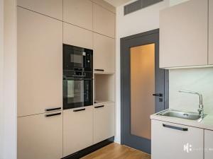 Pronájem bytu 1+kk, Praha - Žižkov, Tetauerova, 31 m2