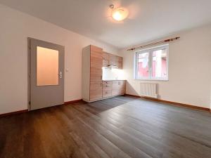 Pronájem bytu 1+kk, Humpolec, Dolní náměstí, 29 m2