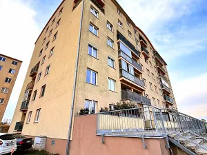 Prodej garážového stání, Klecany, V Honech, 22 m2