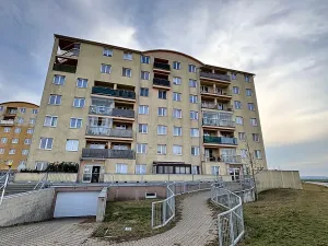 Prodej garážového stání, Klecany, V Honech, 22 m2