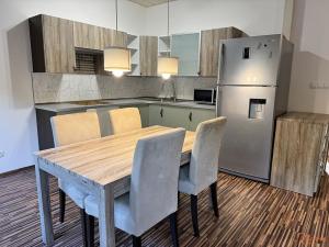 Pronájem bytu 3+kk, Holubice, Sadová, 80 m2