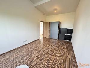 Pronájem bytu 3+kk, Holubice, Sadová, 80 m2