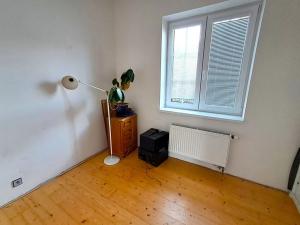 Pronájem kanceláře, Praha - Vokovice, V středu, 85 m2