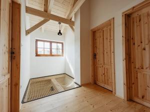 Prodej obchodního prostoru, Lužany, 425 m2