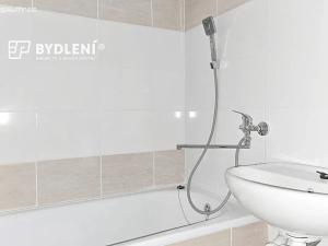 Pronájem bytu 2+1, Chomutov, Zdeňka Štěpánka, 55 m2