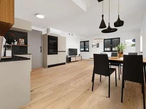 Prodej bytu 3+kk, Praha - Vysočany, Novovysočanská, 98 m2