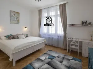 Pronájem bytu 2+1, Praha - Nové Město, Biskupská, 64 m2