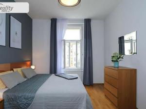 Pronájem bytu 3+kk, Praha - Vinohrady, Sázavská, 80 m2