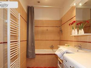 Pronájem bytu 3+kk, Praha - Vinohrady, Sázavská, 80 m2