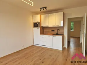 Pronájem bytu 2+kk, Praha - Kyje, Jamská, 36 m2