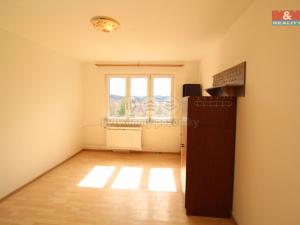 Pronájem bytu 3+1, Ostrov, Májová, 70 m2