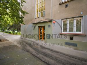 Pronájem bytu 1+kk, Praha - Strašnice, Na hroudě, 31 m2