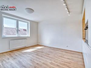 Pronájem bytu 2+kk, Hranice, Jiřího z Poděbrad, 42 m2
