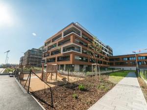 Pronájem bytu 2+kk, Praha - Hloubětín, Poděbradská, 62 m2