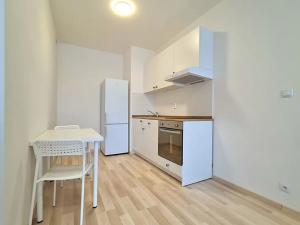 Pronájem bytu 2+kk, Praha - Třebonice, Do zahrádek I, 55 m2