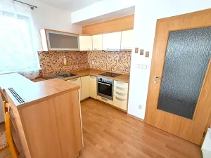 Pronájem bytu 2+kk, Praha - Dolní Chabry, Ulčova, 52 m2