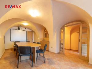 Pronájem kanceláře, Šumperk, nám. Míru, 200 m2