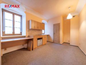 Pronájem kanceláře, Šumperk, nám. Míru, 200 m2