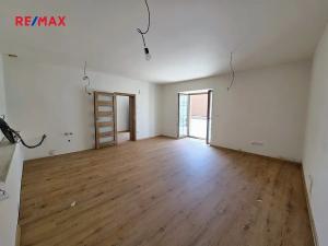Prodej bytu 2+kk, Třeština, 58 m2